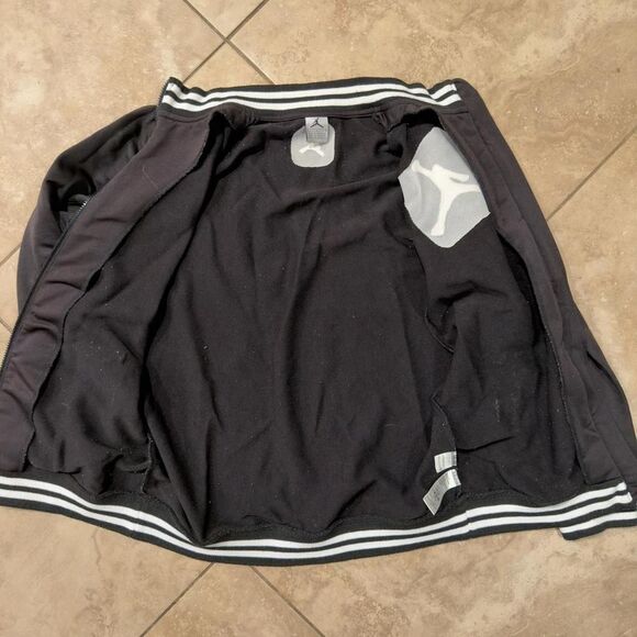 Jordan Jumpman Zip-Up Jacket Black White Stripe – Men’s large - Picture 3 of 4